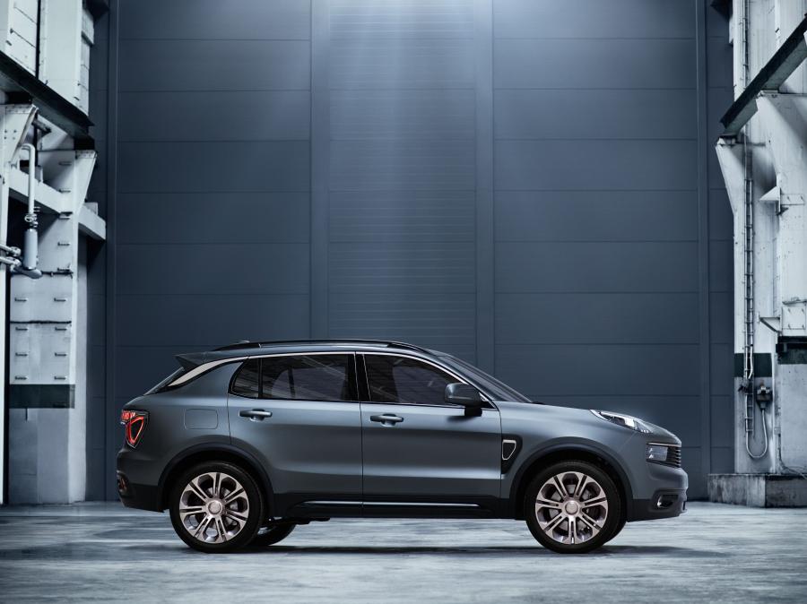  LYNK&Co 01 City (CX11) 2016 года  (фото 15 из 17)